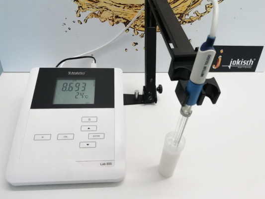 Maßnahmen zur Stabilisierung des pH-Wertes in Kühlschmierstoffen